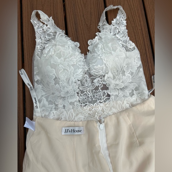 JJs House Elegant Lace Wedding Dress in Cream - Picture 8 of 15